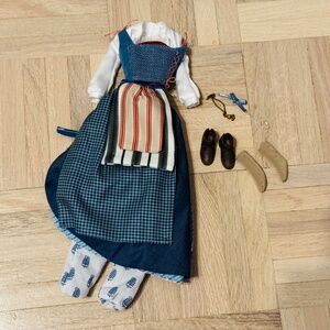 Disney Store - Beauty and the Beast Live Action Village Belle Outfit